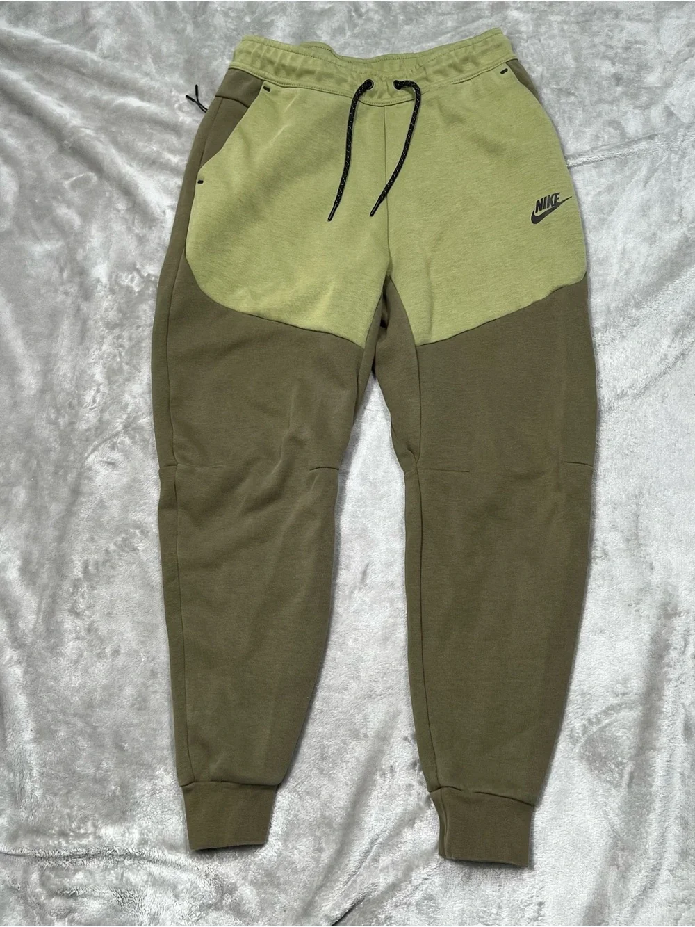 Nike NSW Tech Fleece Joggers Mens S Green Two Tone Sweatpant Athletic CU4495-222
